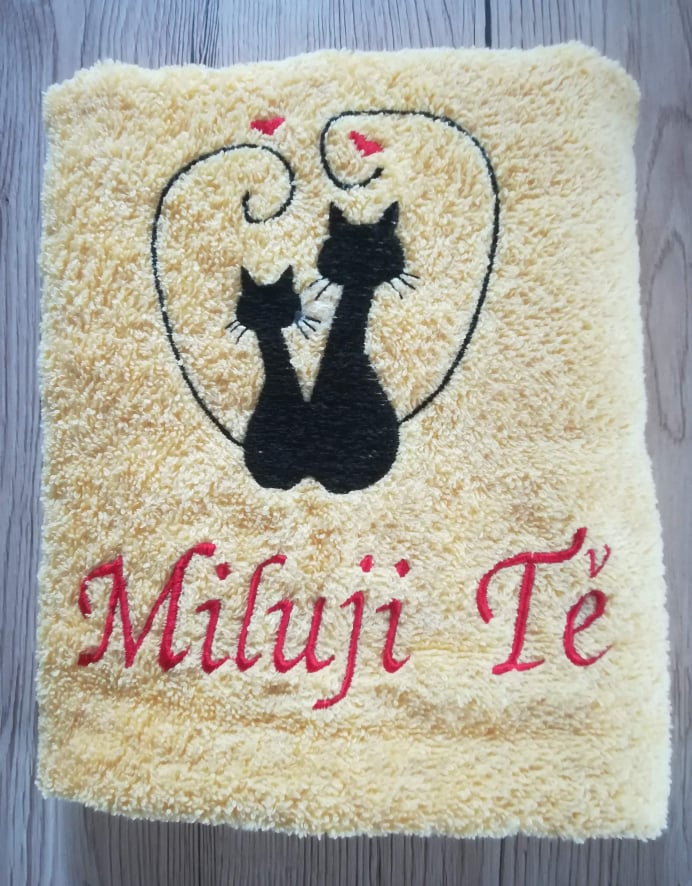 Ručník se jménem KOČIČKY MILUJÍ TĚ